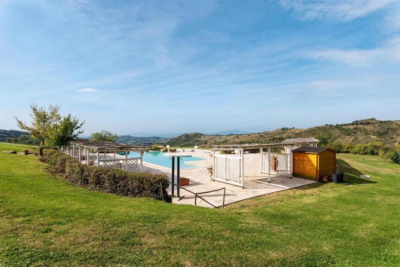 Letizia Villa Roccalbegna 0*,